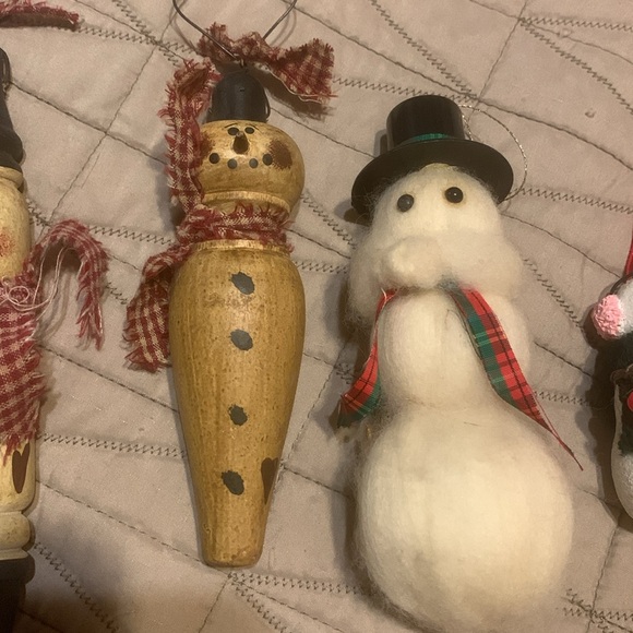 Snowmen Ornament Collection - Picture 3 of 4